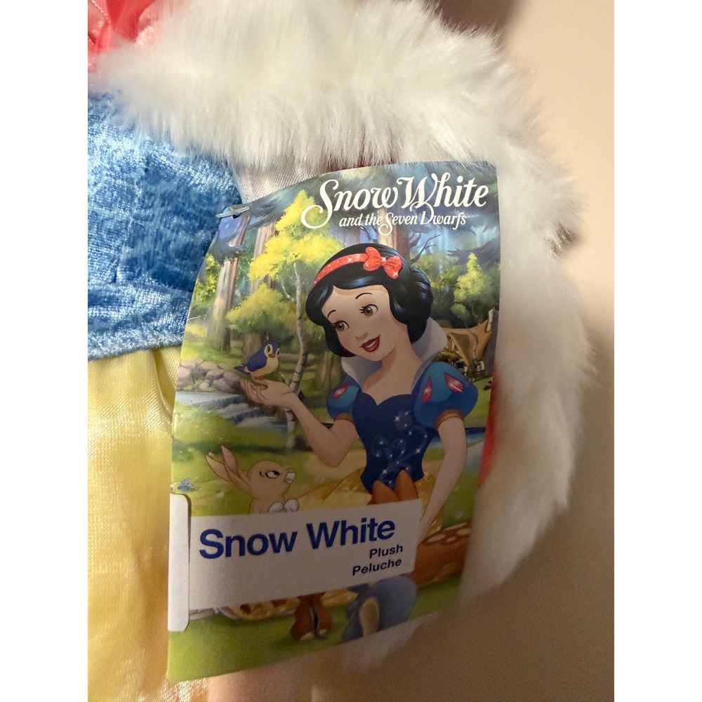 Disney Store Snow White Winter Plush Doll 20 Inch Pink Faux Fur Hooded Cape NWT - Picture 5 of 7